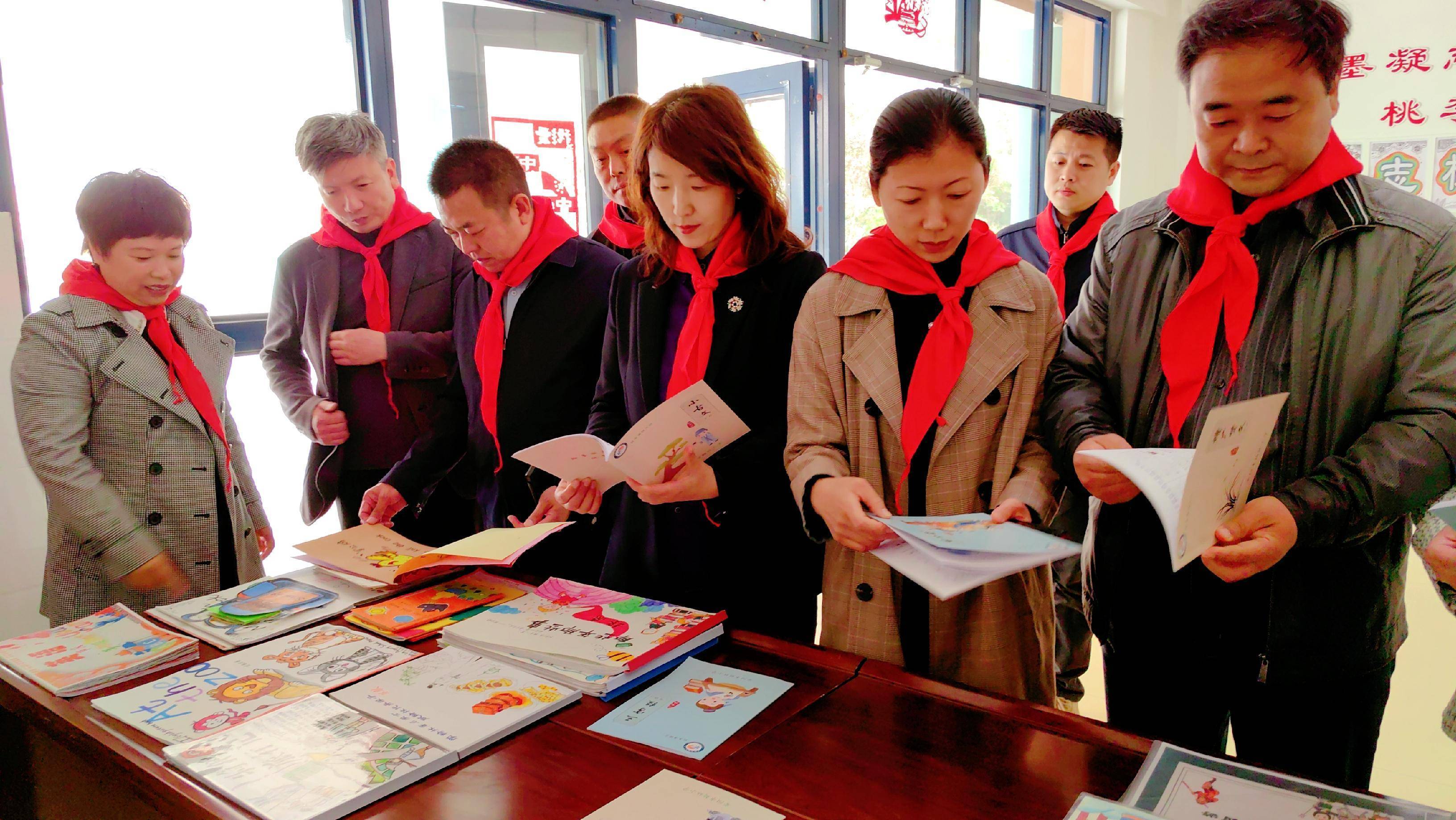 書香潤校園 愛心助成長——中研文化藝術(shù)工作委員會主席林臏向黃河交通學(xué)院捐贈圖書并組織文化交流活動